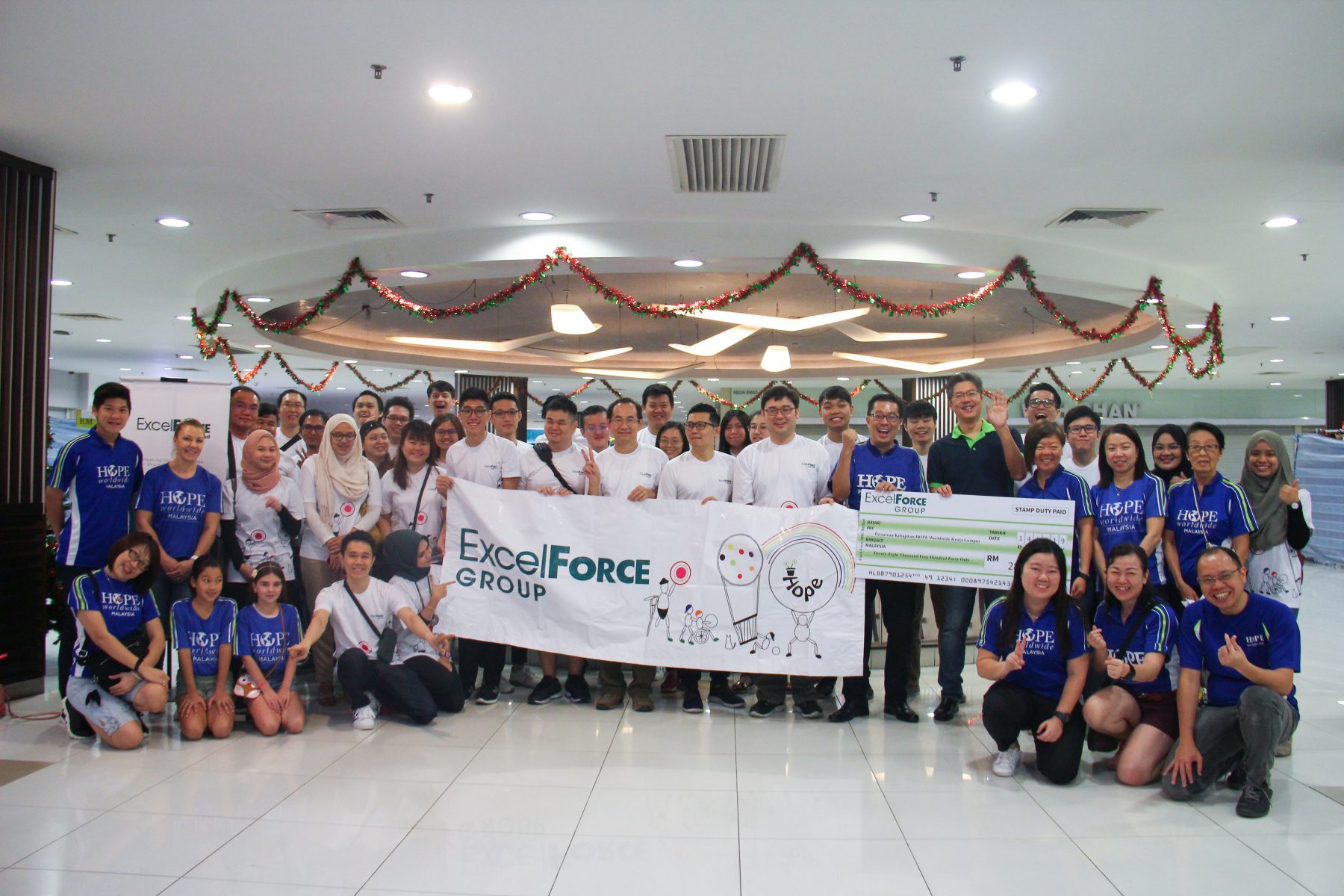 Excel Force Msc Berhad Helps 100 Children Go Back To School Hope Worldwide Malaysia