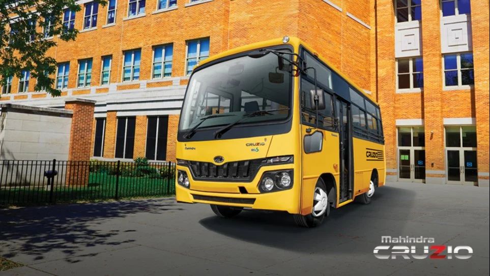 Mahindra School Bus At Best Price In Pune By Bus Truck Market Id 20871427291